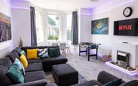Spacious 2 Bedroom Apt